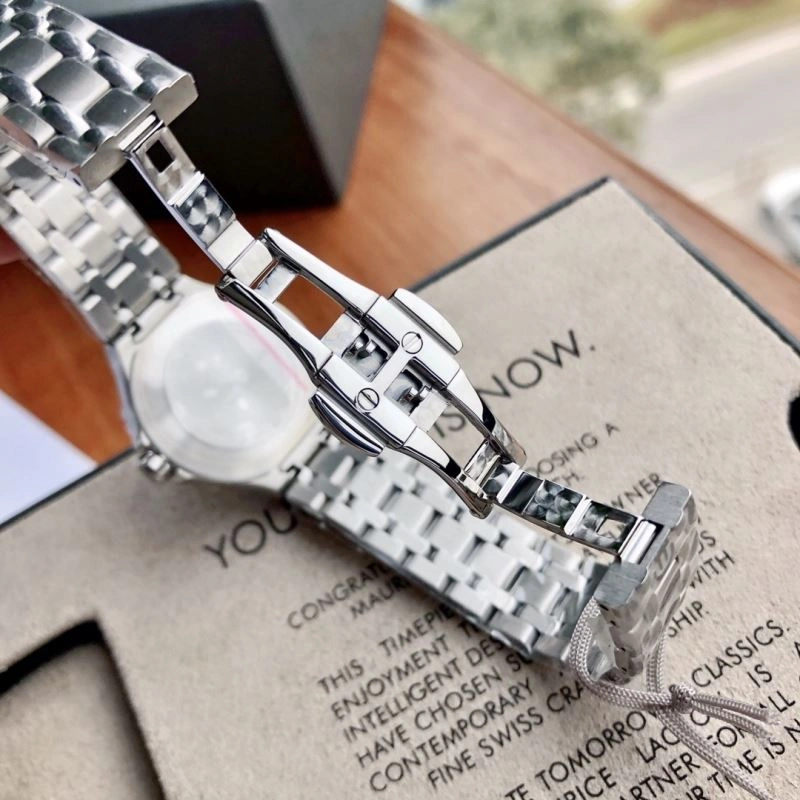 SmoothTexture MAURICE LACROIC Watches 190060