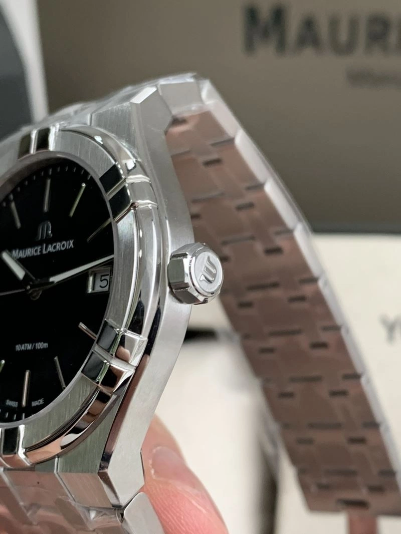 Cozy MAURICE LACROIC Watches 190059