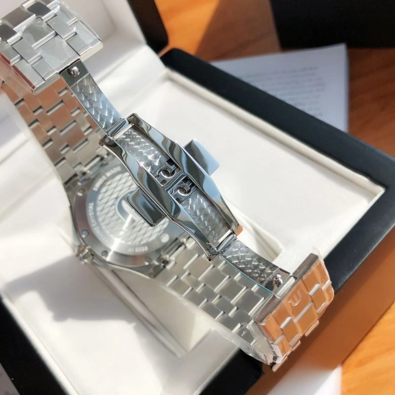 Casual MAURICE LACROIC Watches 190063