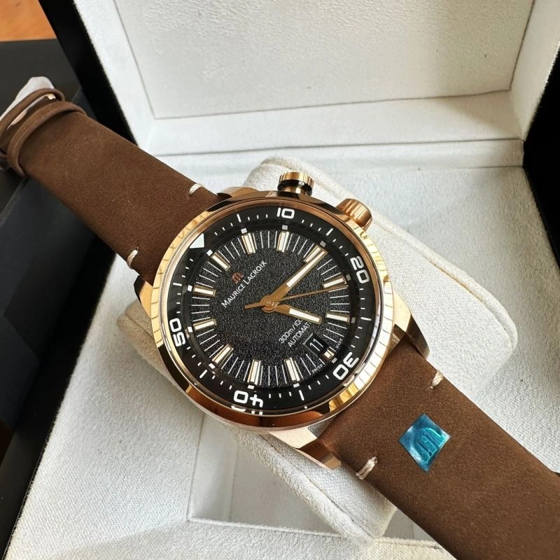 Sporty MAURICE LACROIC Watches 190072