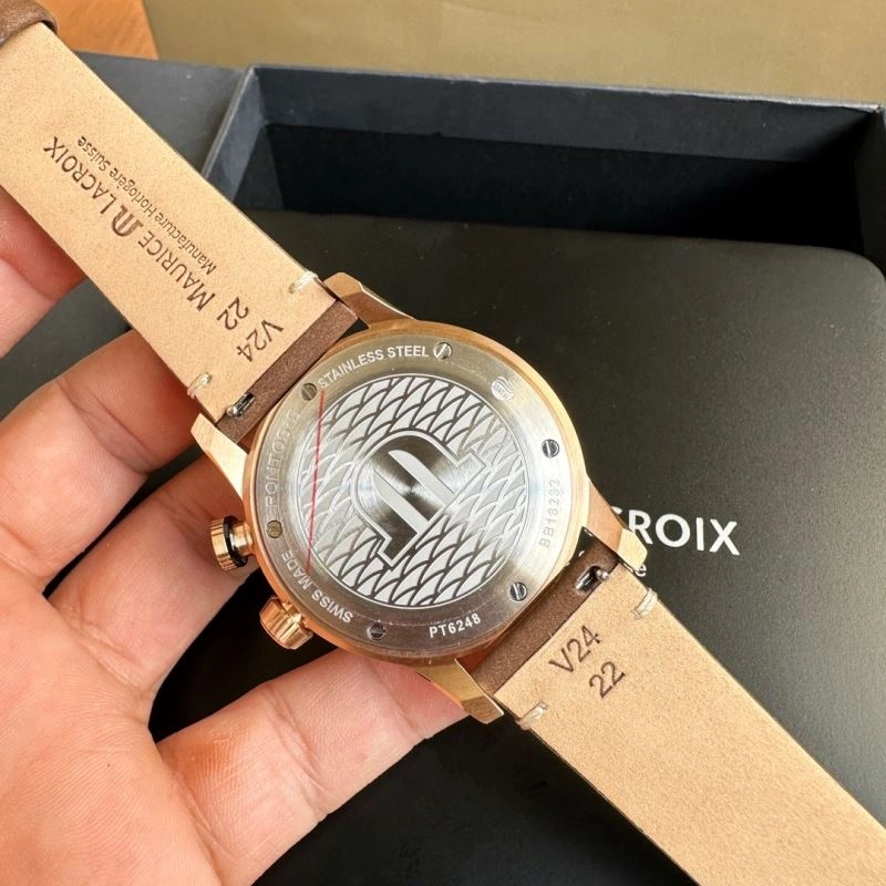 Sporty MAURICE LACROIC Watches 190072