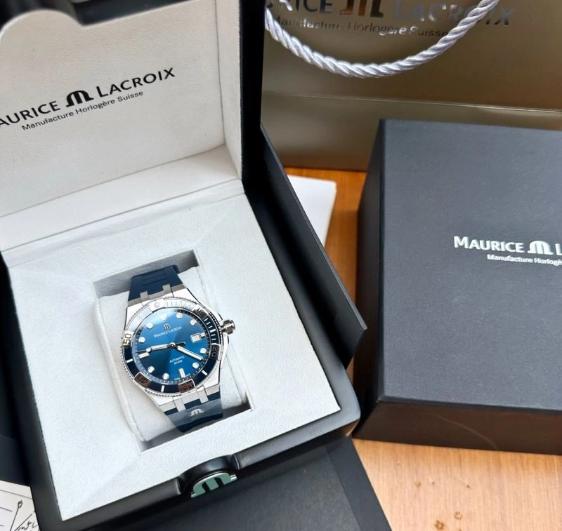 Soft MAURICE LACROIC Watches 190019