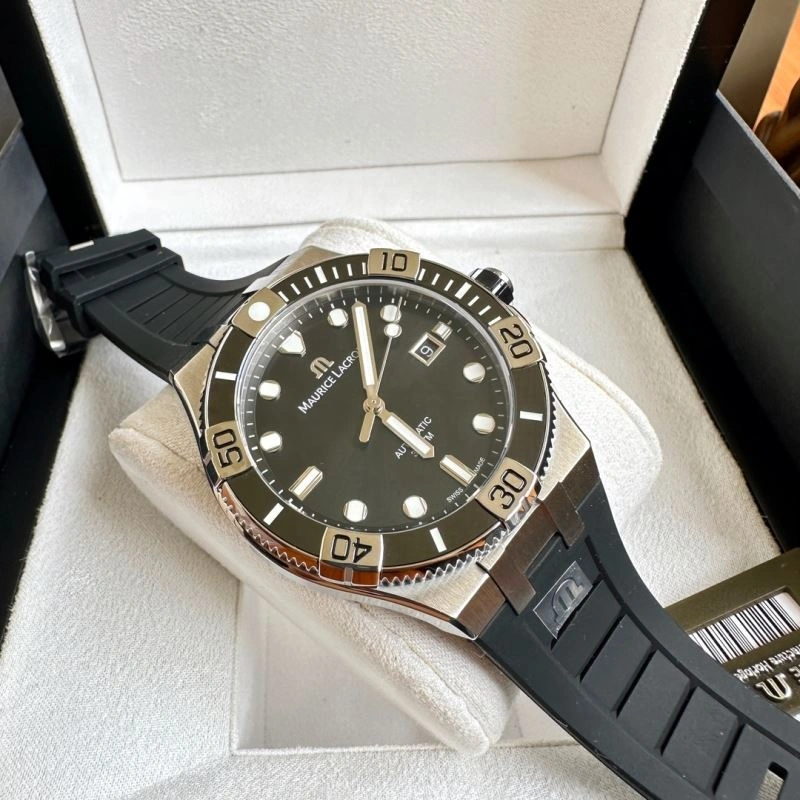 MAURICE LACROIC Watches Attractive 190021