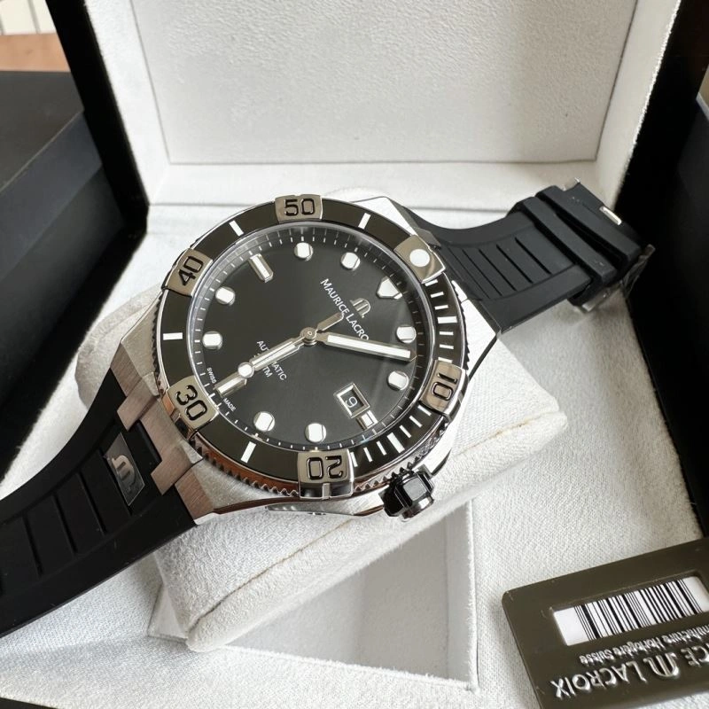 MAURICE LACROIC Watches Attractive 190021