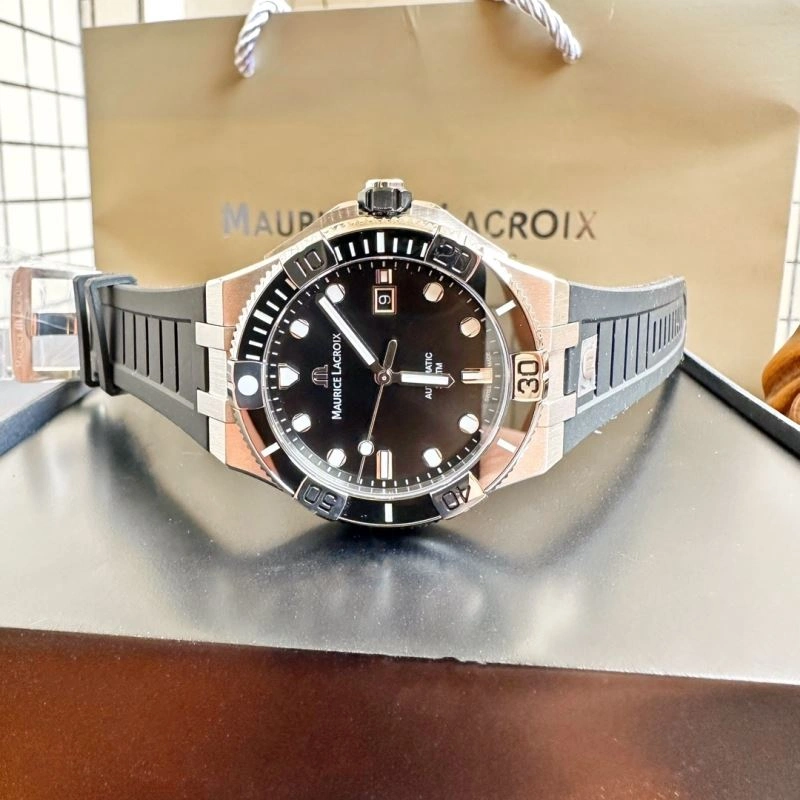 MAURICE LACROIC Watches Attractive 190021