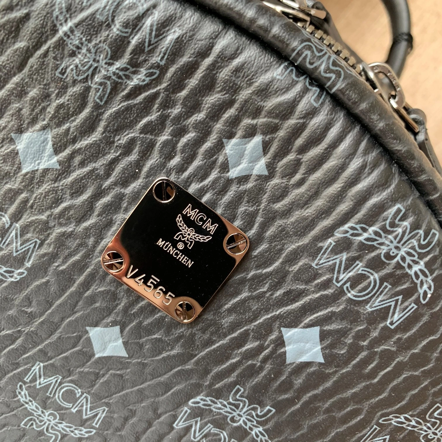 MCM Backpacks FlexibleFit 90536