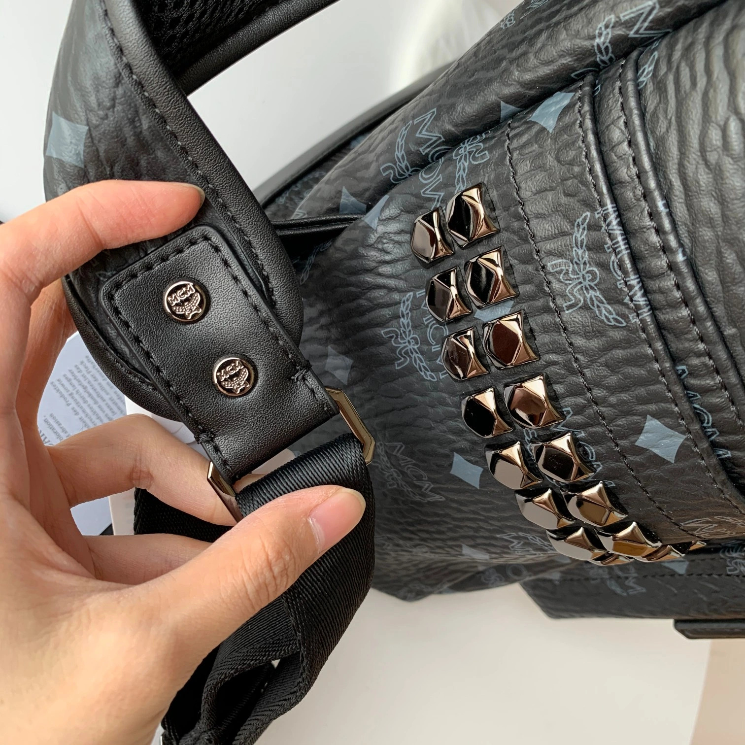 MCM Backpacks FlexibleFit 90536