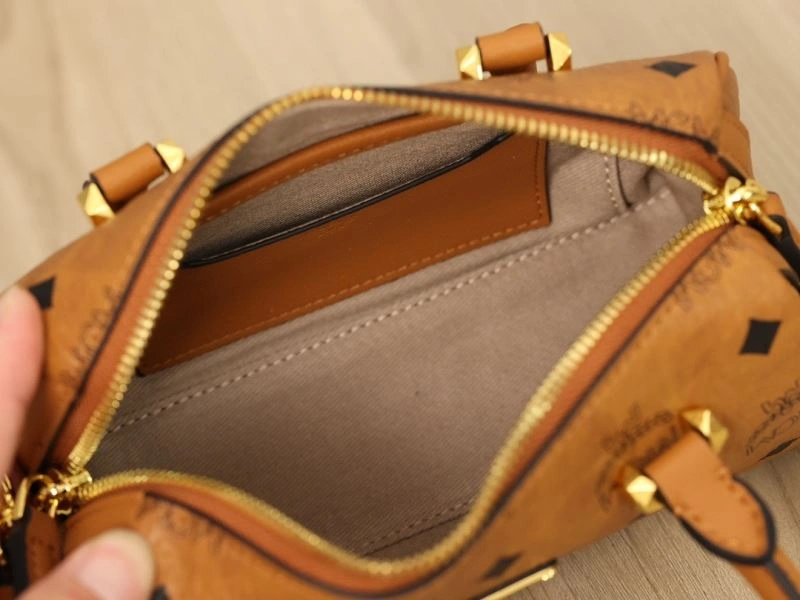Snug MCM Boston Bags 63888