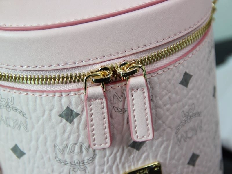 MCM Bucket Bags Supportive 90389