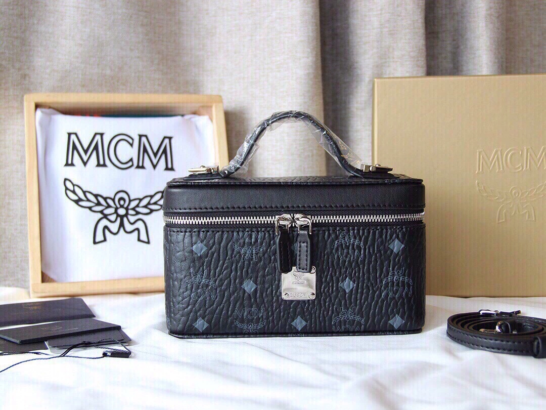 ComfortFit MCM Cosmetic Bags 79038