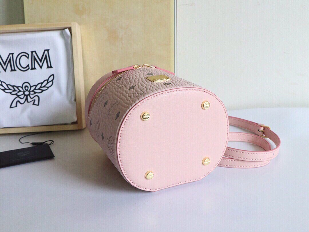 MCM Cosmetic Bags Durable 90525