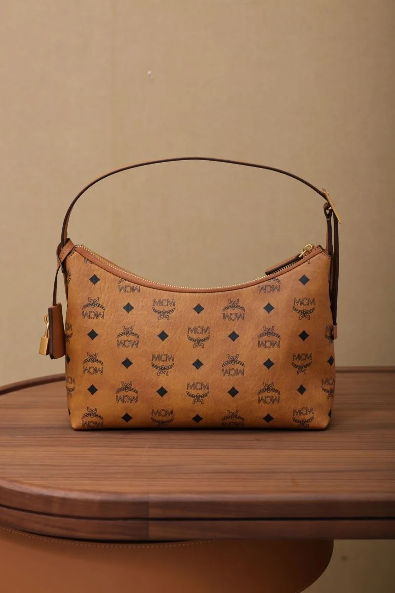 MCM Hobo Bags Chic 45670