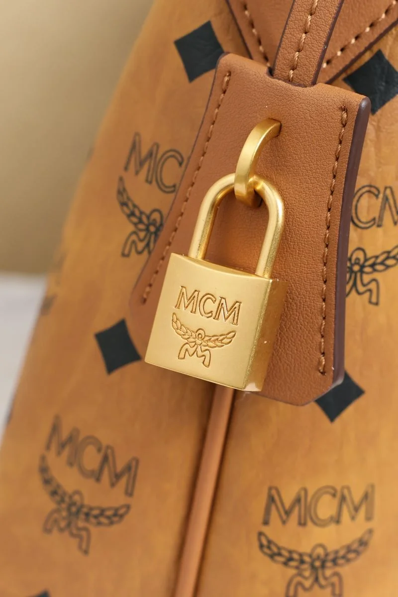 MCM Hobo Bags Chic 45670
