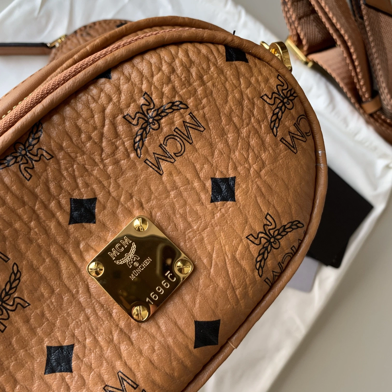 MCM Round Bags Durable 90511