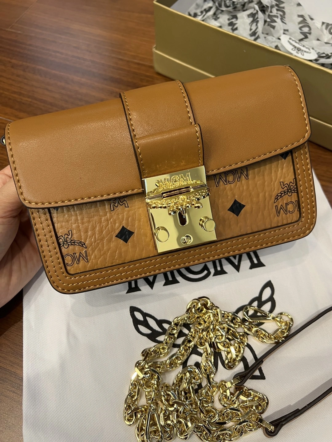MCM Satchel Bags RelaxedFit 90477