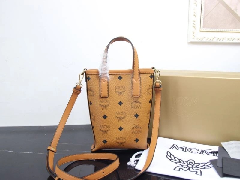Comfortable MCM Shopping Bags 89678