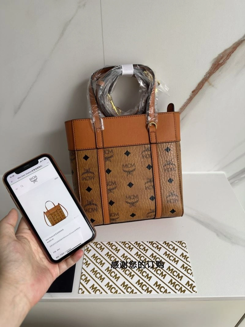 MCM Shopping Bags Durable 89722