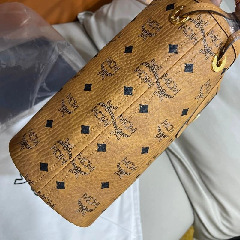 EyeCatching MCM Shopping Bags 89649