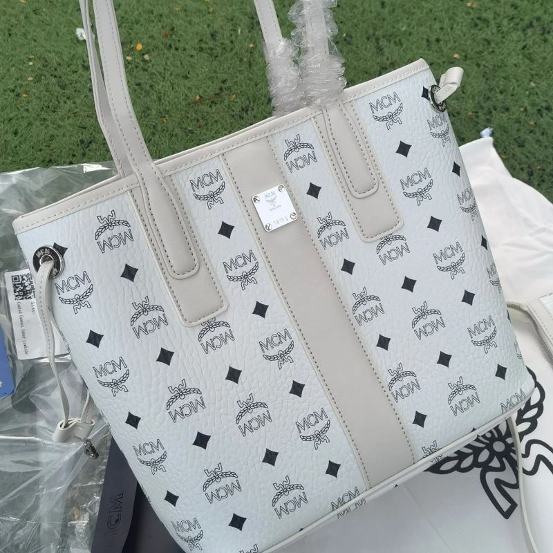 Lightweight MCM Shopping Bags 89643