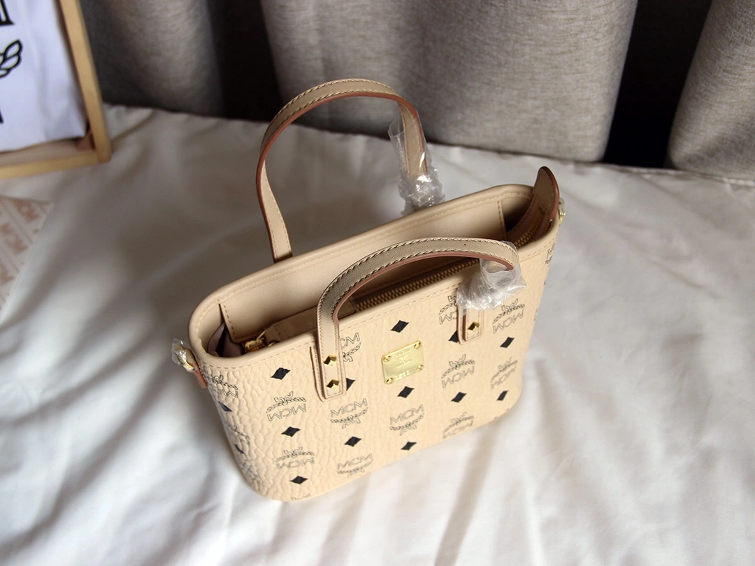HighQuality MCM Shopping Bags 90451