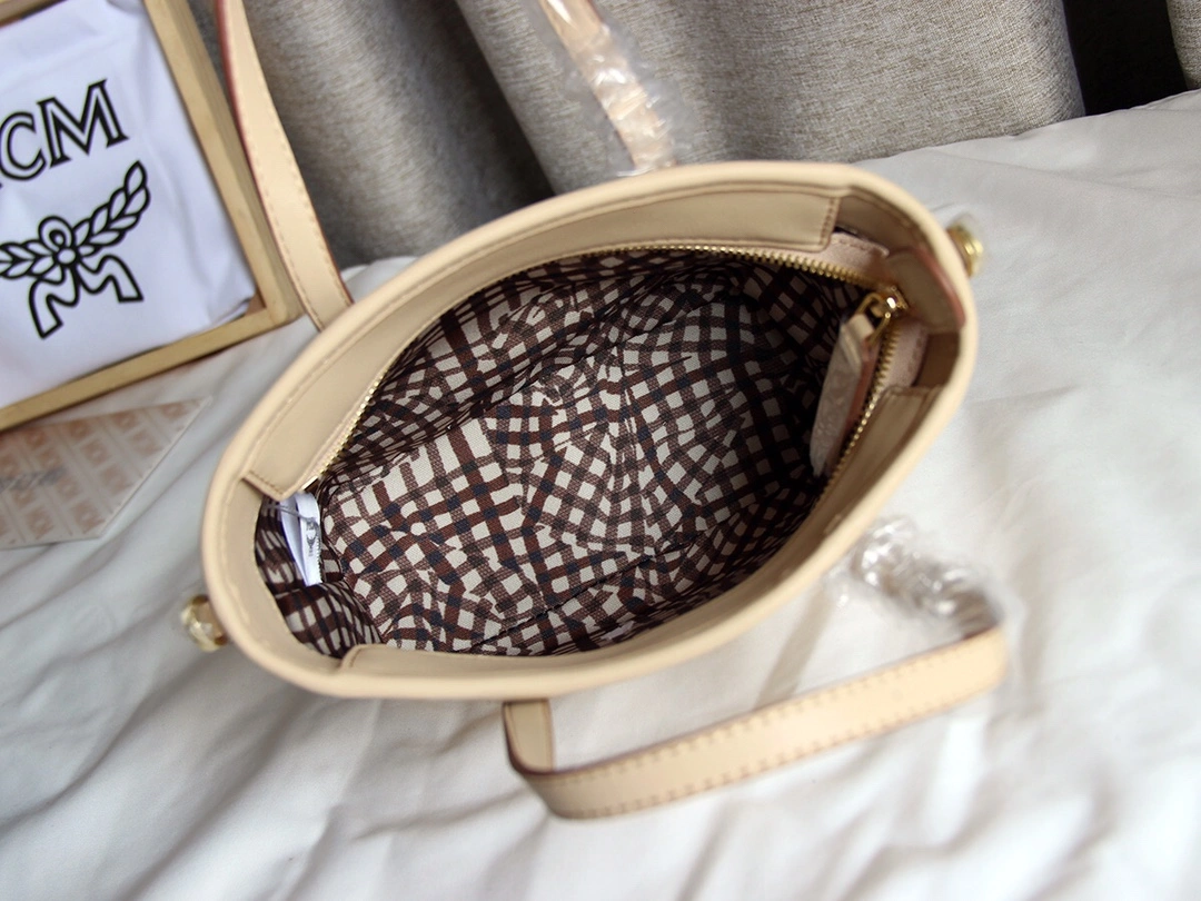 HighQuality MCM Shopping Bags 90451