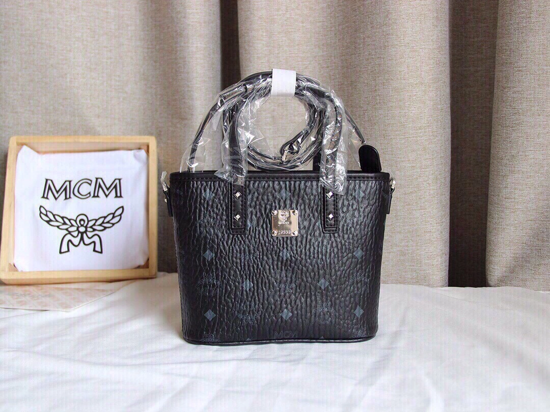 Supportive MCM Shopping Bags 90485