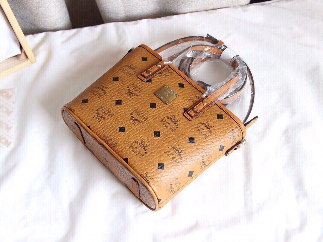 Reliable MCM Shopping Bags 90456