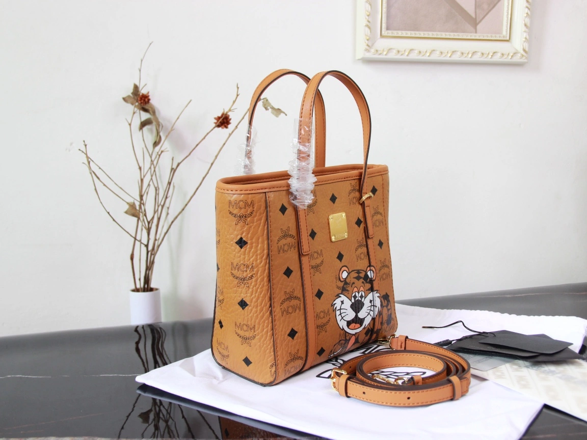 MCM Shopping Bags OnTrend 90493