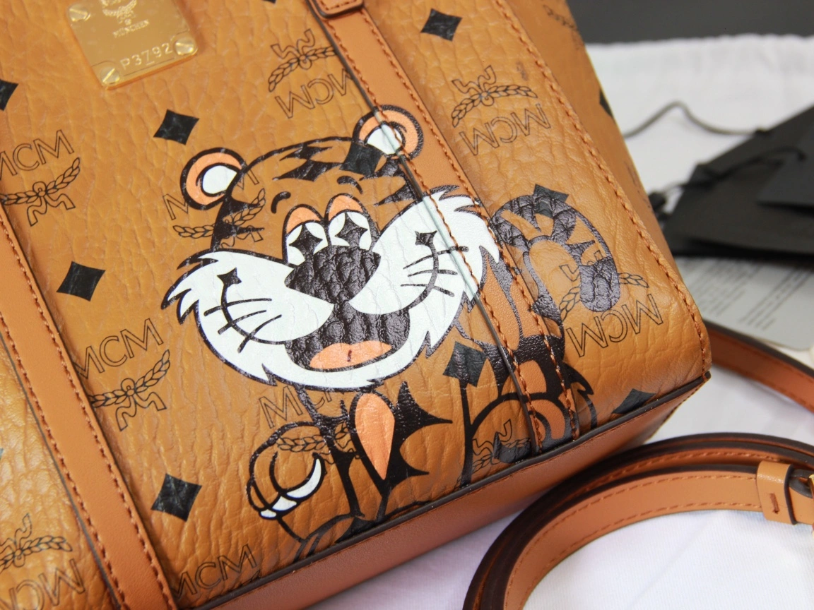 MCM Shopping Bags OnTrend 90493