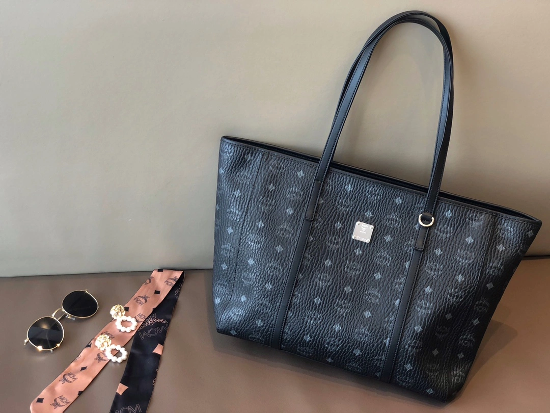 Trendy MCM Shopping Bags 90490