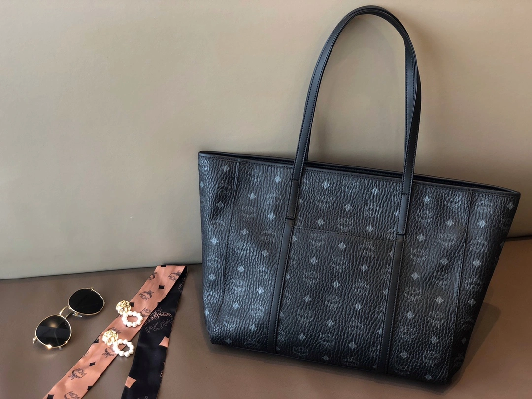 Trendy MCM Shopping Bags 90490