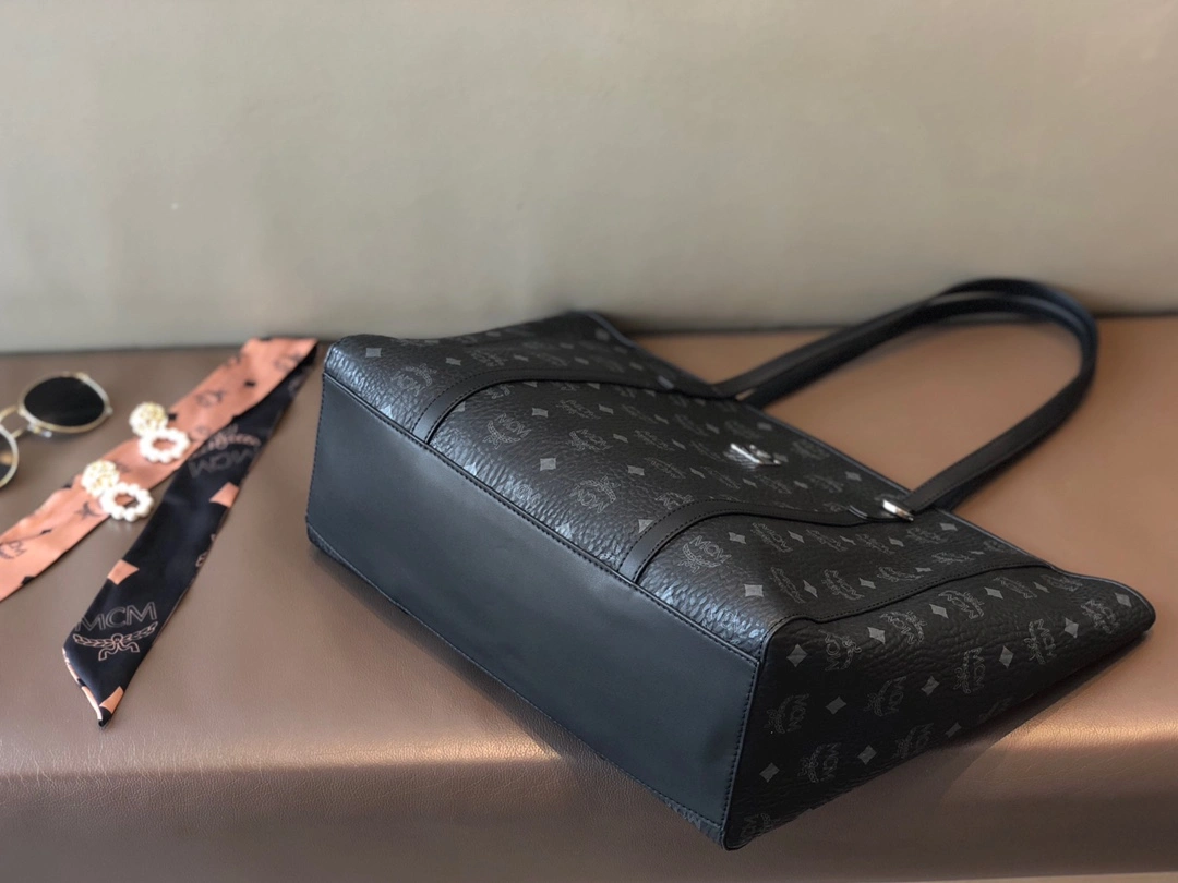 Trendy MCM Shopping Bags 90490