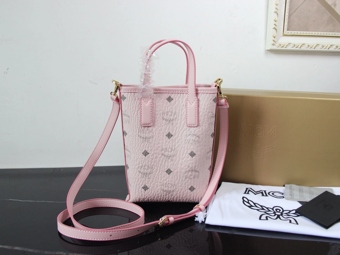MCM Shopping Bags Fashionable 90522
