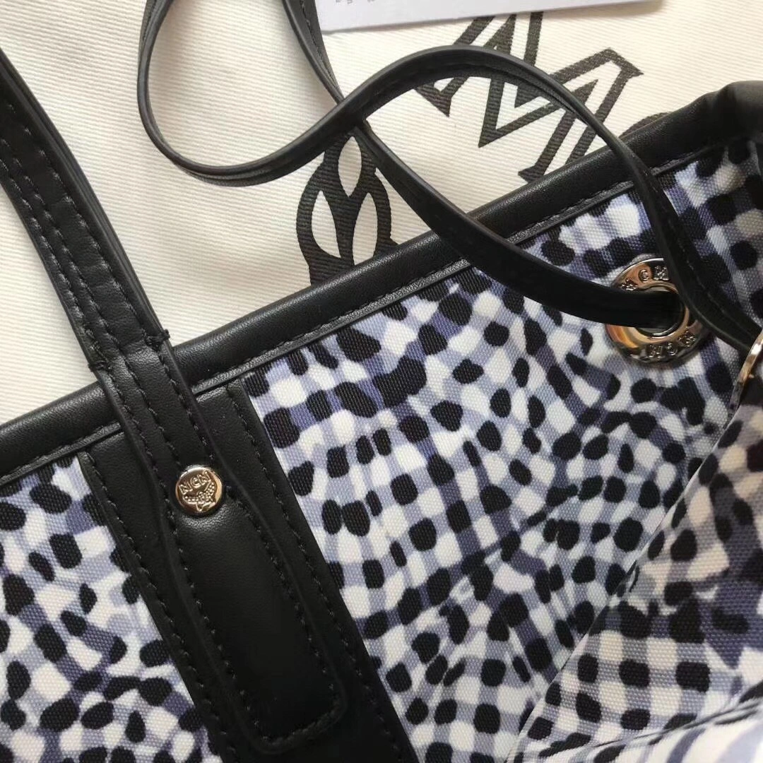 MCM Shopping Bags WellDesigned 90442