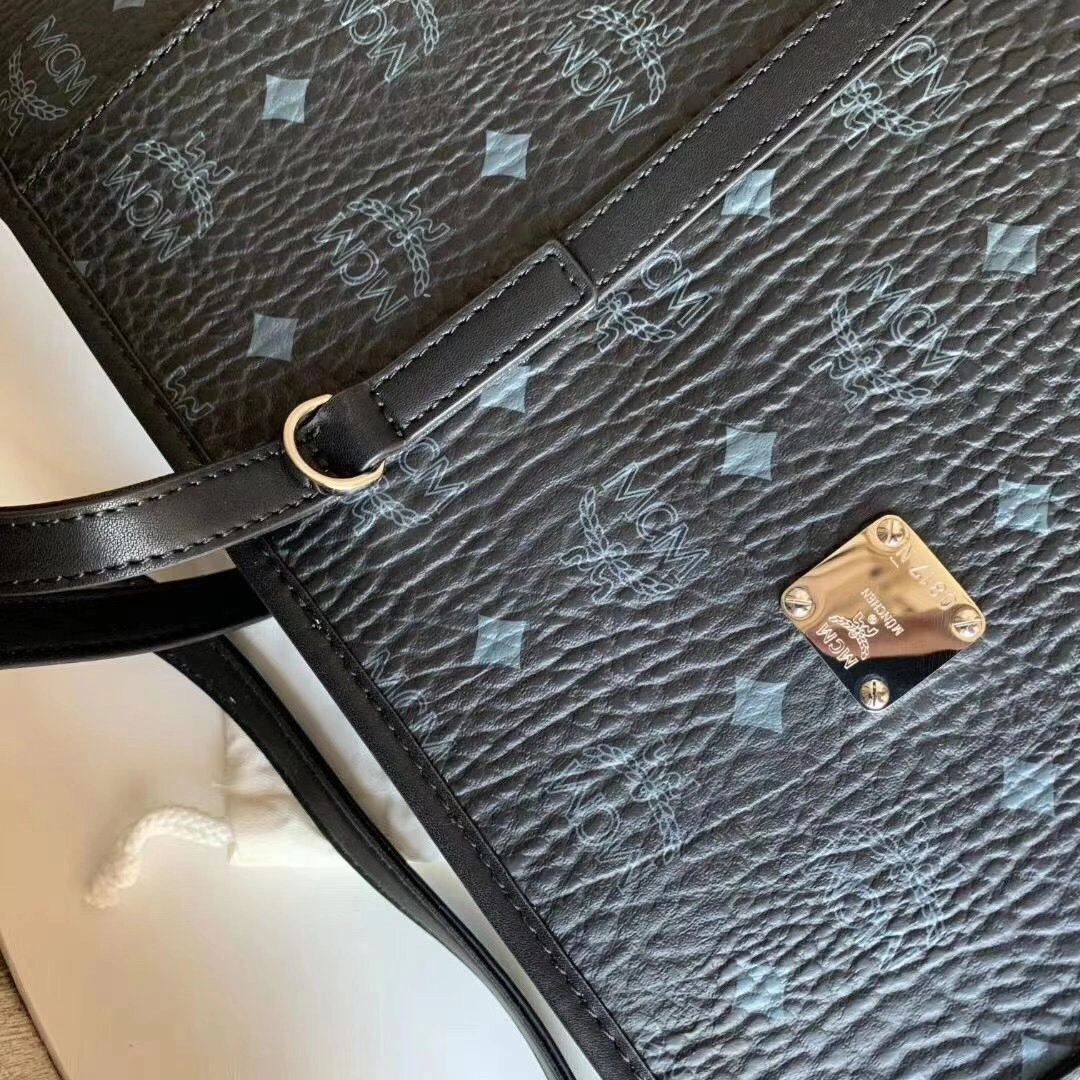 SmoothTexture MCM Shopping Bags 90427