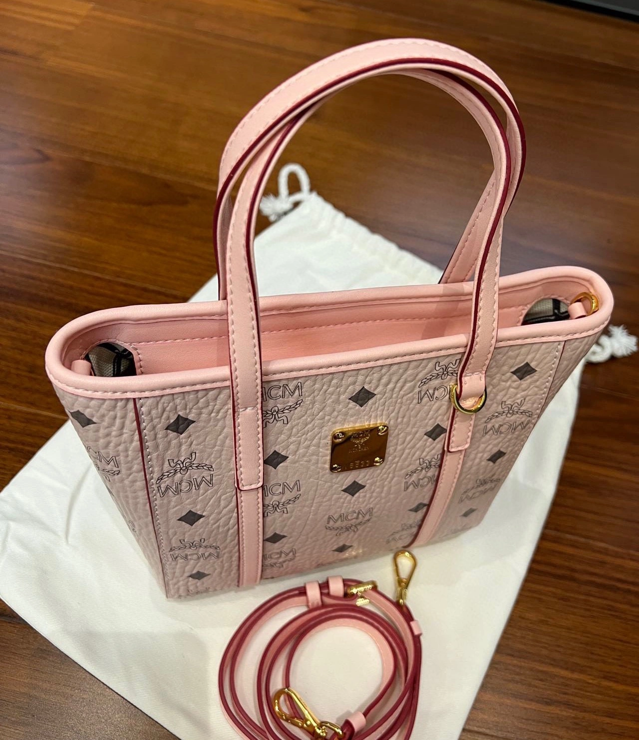 Unique MCM Shopping Bags 90434