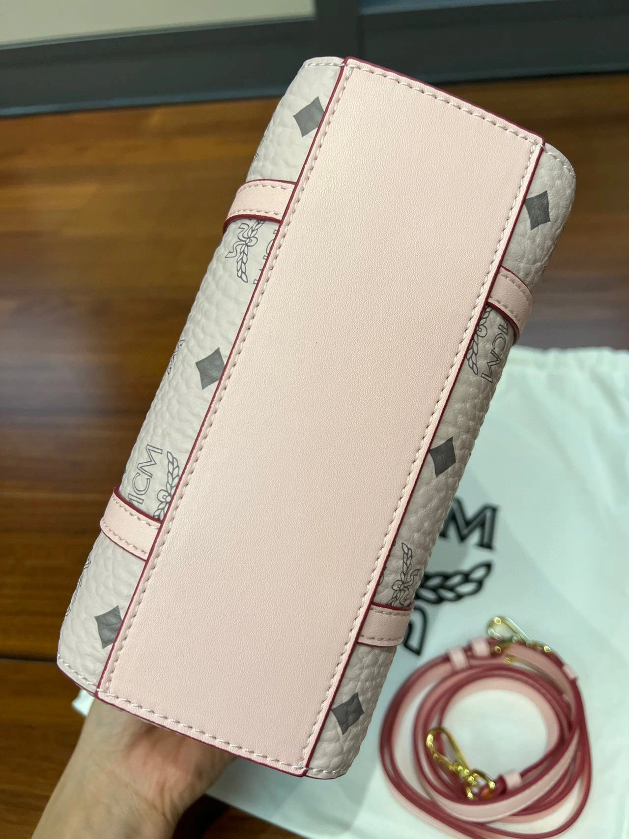 Unique MCM Shopping Bags 90434