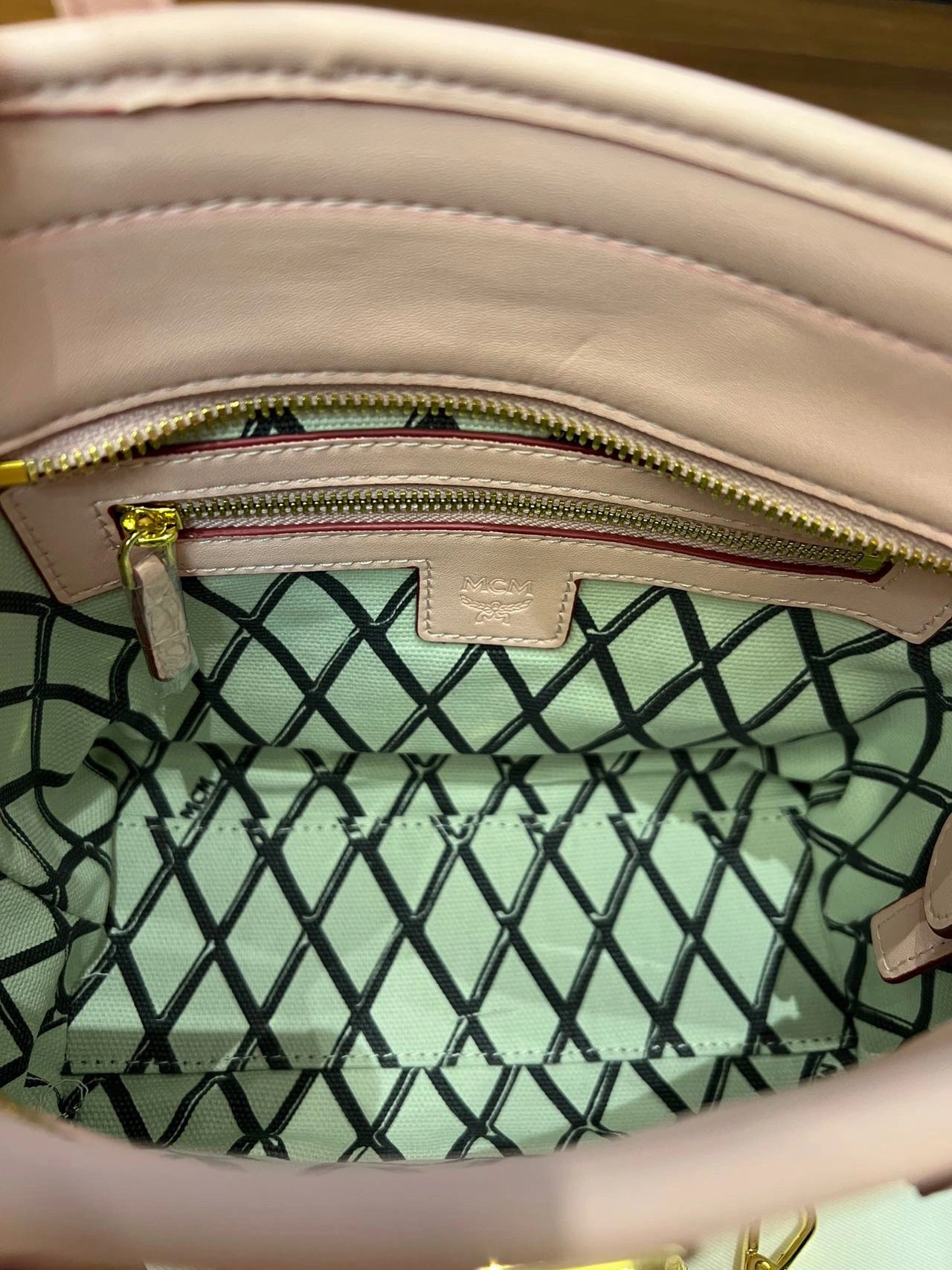 Unique MCM Shopping Bags 90434