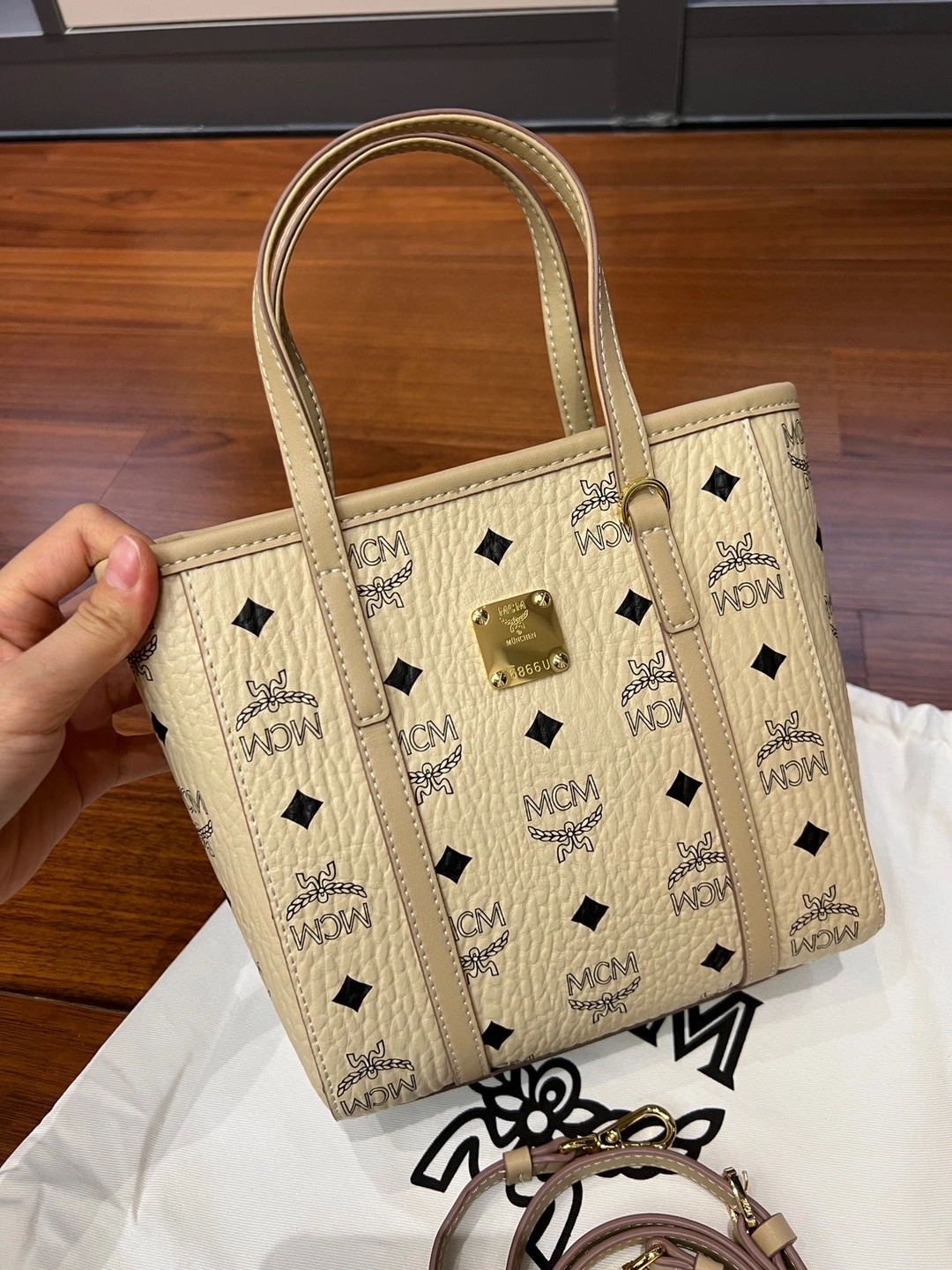 WeatherProof MCM Shopping Bags 90429
