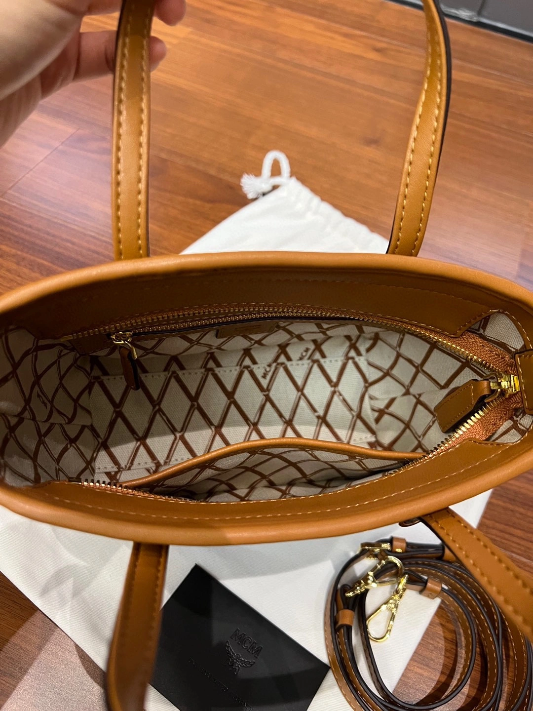 Fashionable MCM Shopping Bags 90425