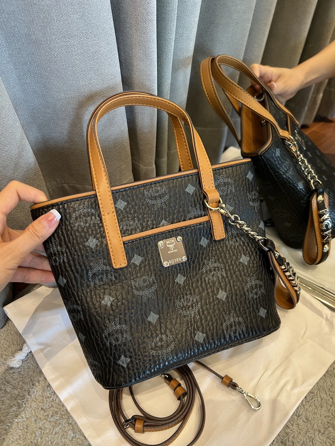 Supportive MCM Shopping Bags 90424