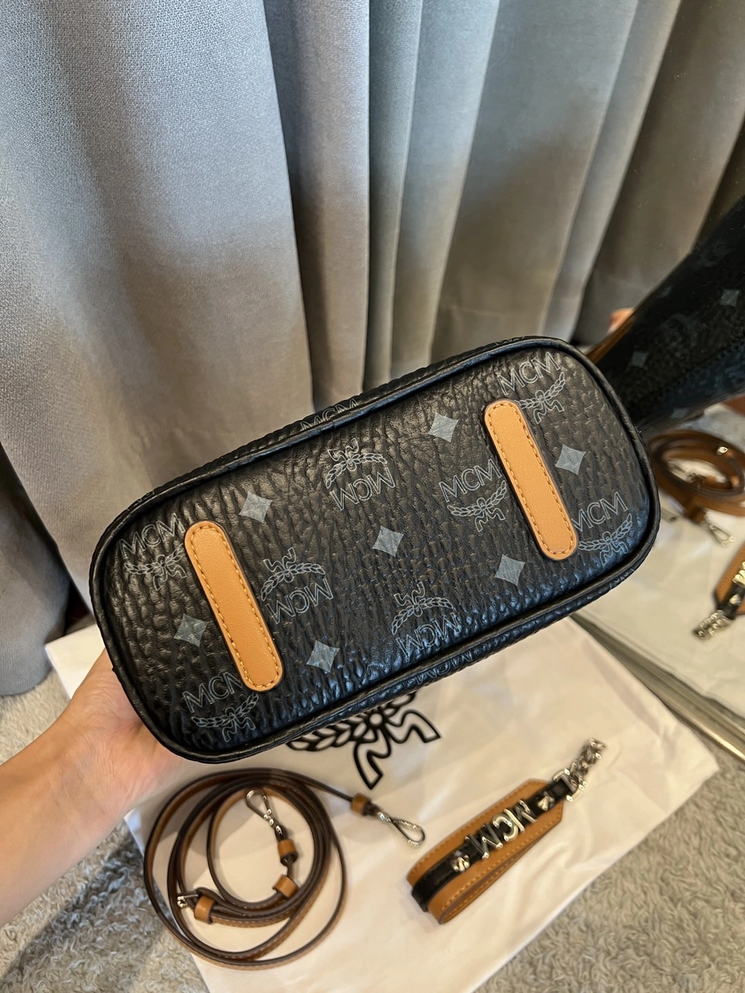 Supportive MCM Shopping Bags 90424
