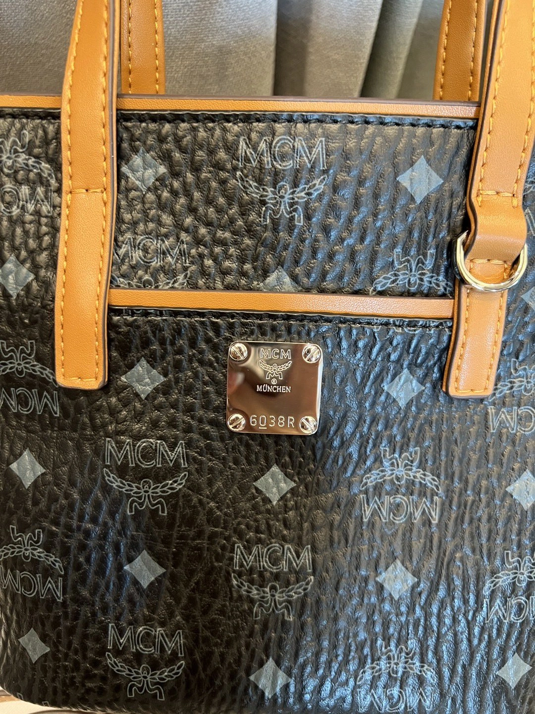 Supportive MCM Shopping Bags 90424