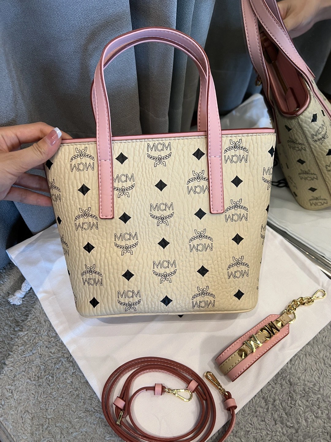 Reliable MCM Shopping Bags 90430
