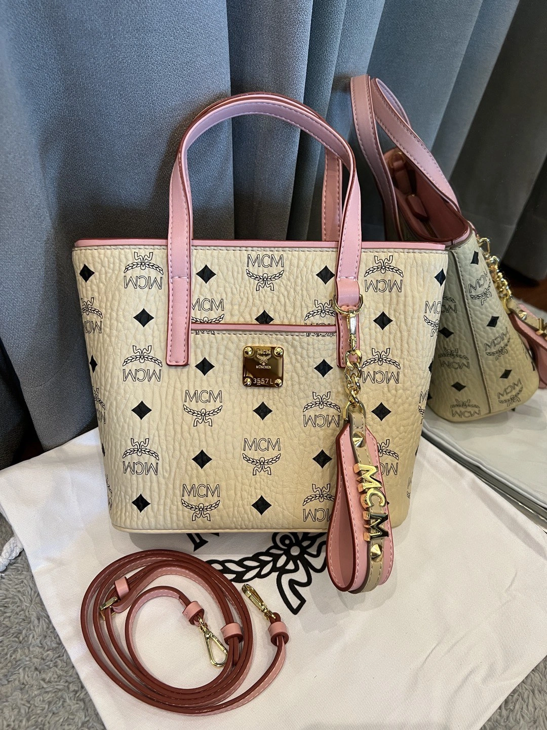 Reliable MCM Shopping Bags 90430