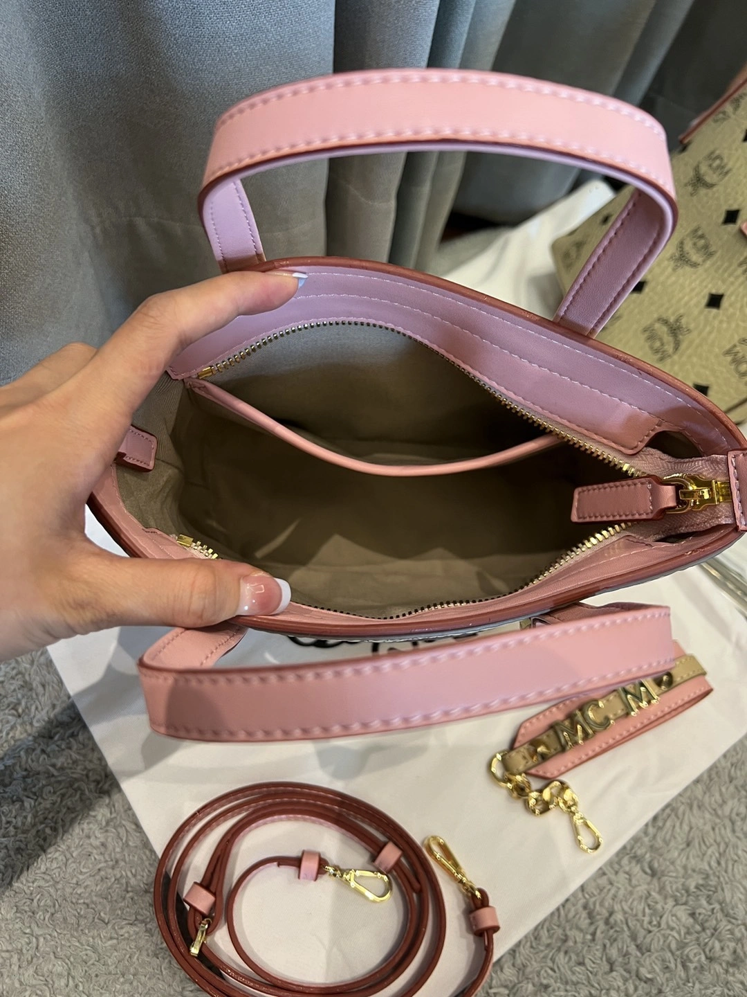 Reliable MCM Shopping Bags 90430