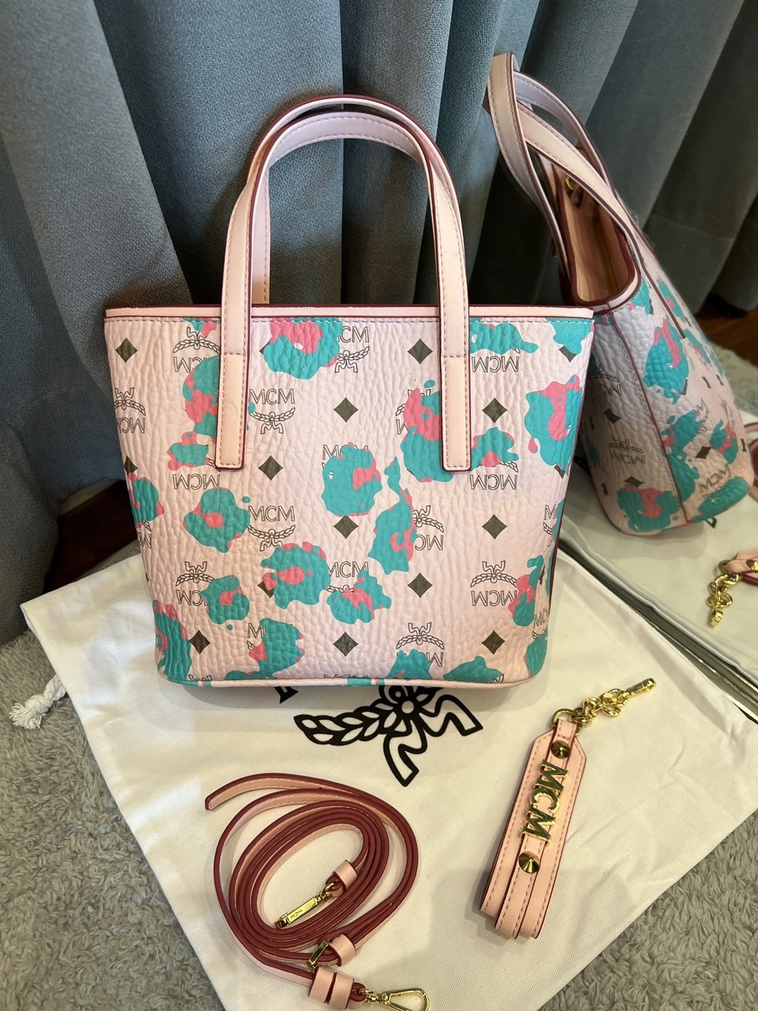 MCM Shopping Bags Neat 90455