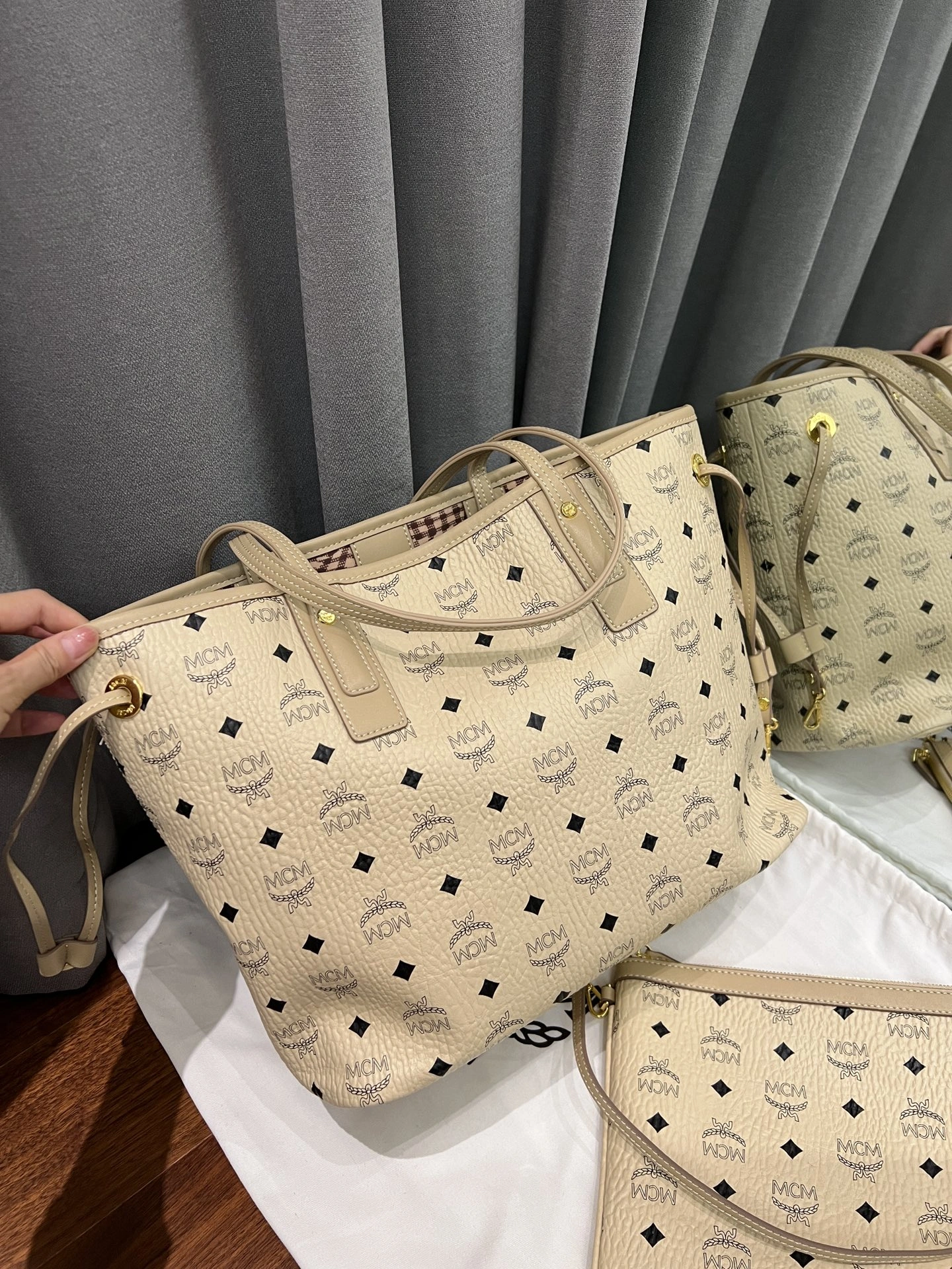 MCM Shopping Bags FashionForward 90436