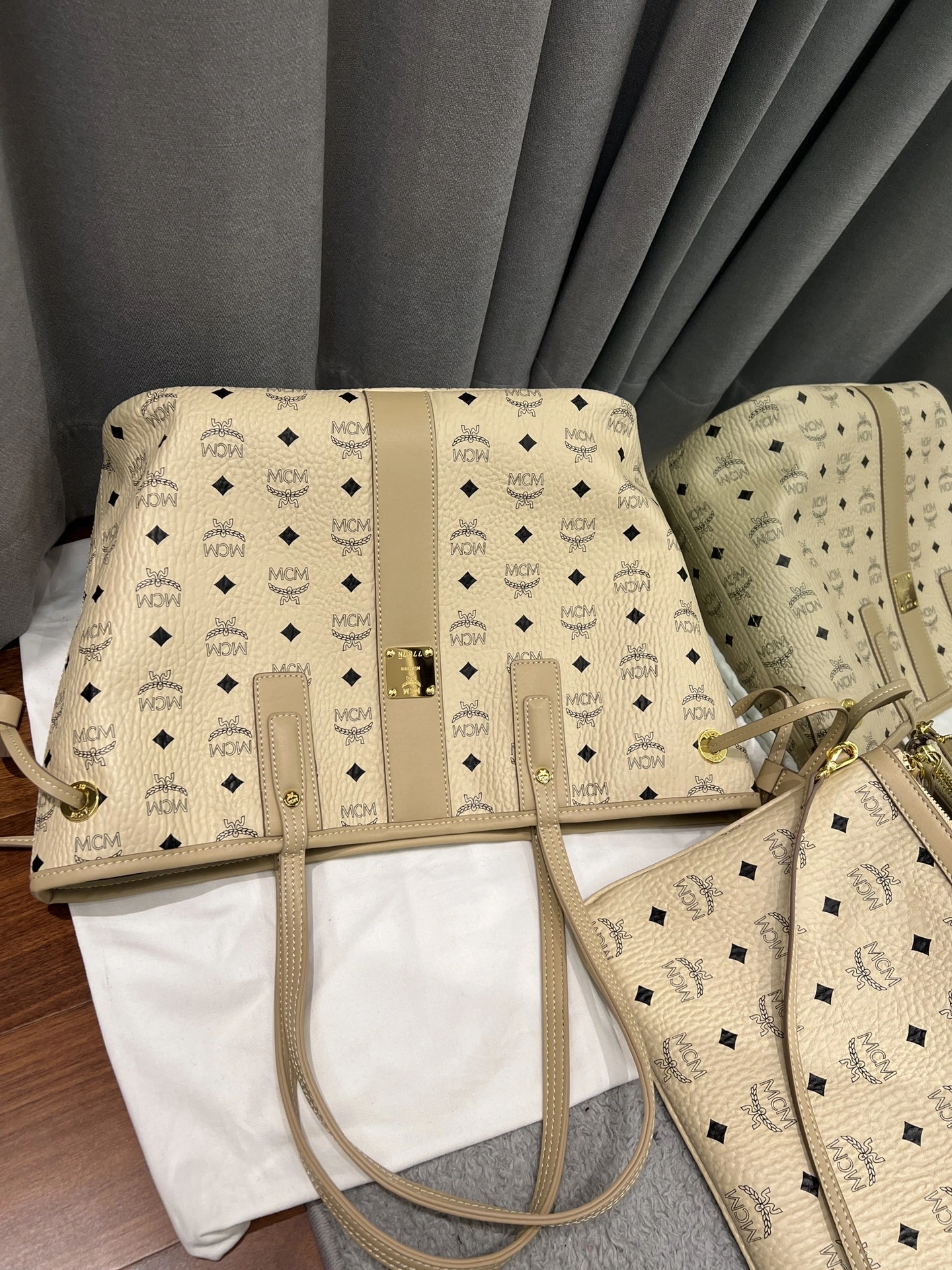 MCM Shopping Bags FashionForward 90436