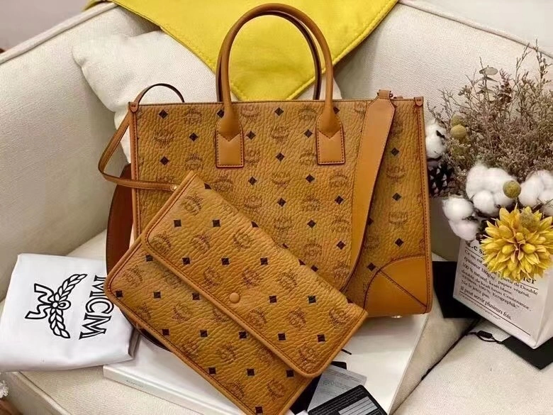 Bold MCM Shopping Bags 90443